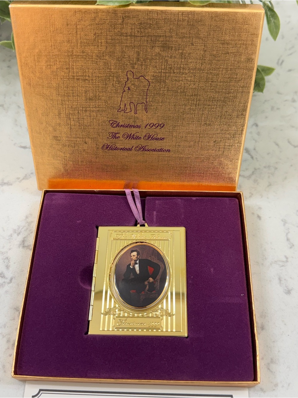 1999 White House Christmas Ornament honoring President Abraham Lincoln